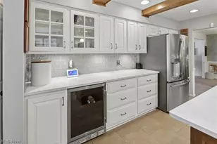 126 Westchester Dr, Amherst, OH 44001 - Photo 11