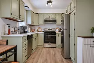 34411 Beach Park Ave, Eastlake, OH 44095 - Photo 5