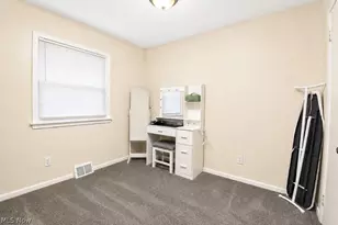 34411 Beach Park Ave, Eastlake, OH 44095 - Photo 23