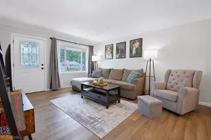 34411 Beach Park Ave, Eastlake, OH 44095 - Photo 13