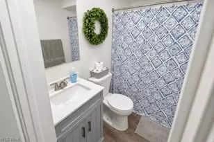 34411 Beach Park Ave, Eastlake, OH 44095 - Photo 25