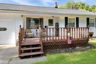 34411 Beach Park Ave, Eastlake, OH 44095 - Photo 3