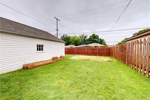 32325 Dickerson Rd, Willowick, OH 44095 - Photo 23