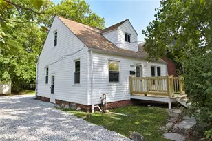 935 Worden Rd, Wickliffe, OH 44092 - Photo 3