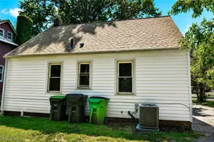 935 Worden Rd, Wickliffe, OH 44092 - Photo 5