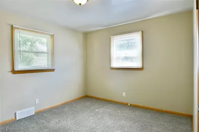 459 Peters Drive, Campbell, OH 44405 - Photo 23