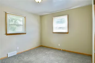 459 Peters Dr, Campbell, OH 44405 - Photo 23