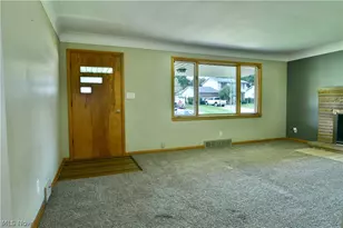 459 Peters Dr, Campbell, OH 44405 - Photo 11