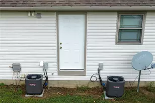 314 - 318 Esther Ct NW, New Philadelphia, OH 44663 - Photo 5