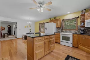 1107 Mill Branch Rd, Belpre, OH 45714 - Photo 9