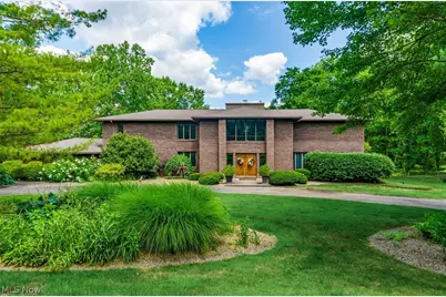200 Hampshire Road, Akron, OH 44313 - Photo 1