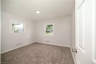 550 Neoka Dr, Campbell, OH 44405 - Photo 19