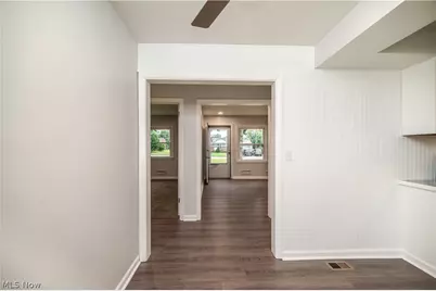 550 Neoka Drive, Campbell, OH 44405 - Photo 17