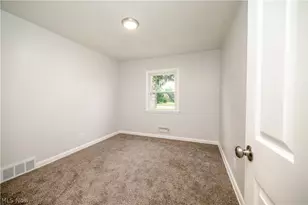 550 Neoka Dr, Campbell, OH 44405 - Photo 31