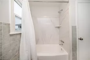 550 Neoka Dr, Campbell, OH 44405 - Photo 27
