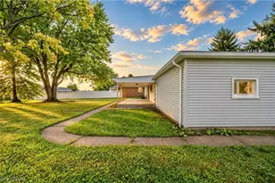 550 Neoka Dr, Campbell, OH 44405 - Photo 41