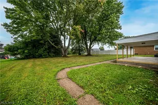 550 Neoka Dr, Campbell, OH 44405 - Photo 41