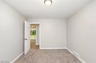 550 Neoka Dr, Campbell, OH 44405 - Photo 31
