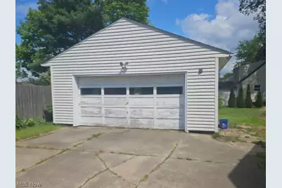 2124 Hillside Terrace, Akron, OH 44305 - Photo 15