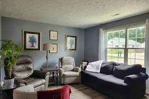 425 Harvest Dr, Ravenna, OH 44266 - Photo 5