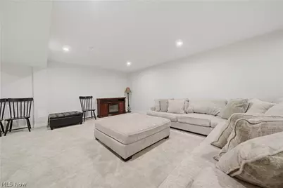 3354 Stoneleigh Road NE, Canton, OH 44721 - Photo 27