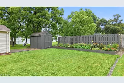 139 Fox Street, Hubbard, OH 44425 - Photo 31