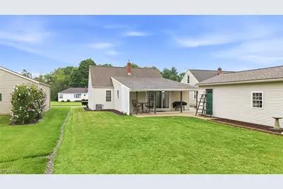 139 Fox Street, Hubbard, OH 44425 - Photo 5