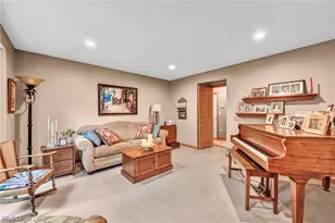 9198 Regency Woods Dr, Kirtland, OH 44094 - Photo 5
