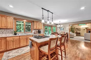 9198 Regency Woods Dr, Kirtland, OH 44094 - Photo 15