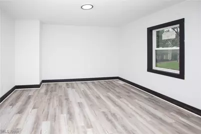 600 E Buchtel Avenue, Akron, OH 44304 - Photo 11
