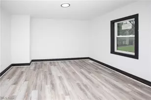600 E Buchtel Ave, Akron, OH 44304 - Photo 11