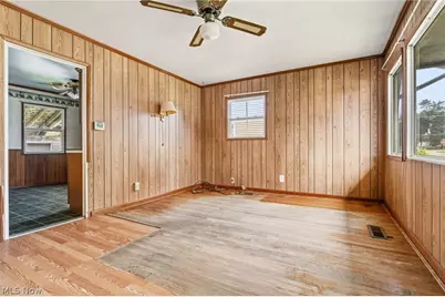 1325 Miles Avenue SW, Canton, OH 44710 - Photo 5