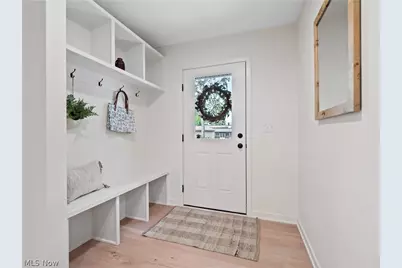 3274 Warren Road #2, Loveland, OH 44111 - Photo 5