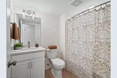 3274 Warren Road #2, Loveland, OH 44111 - Photo 9