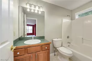 25273 Briarwood Ln, Columbia Station, OH 44028 - Photo 17