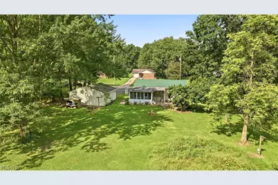 11596 Homestead Avenue NE, Alliance, OH 44601 - Photo 7