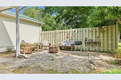 11596 Homestead Avenue NE, Alliance, OH 44601 - Photo 7
