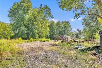 36913 Chestnut Ridge Road, Lorain, OH 44035 - Photo 27