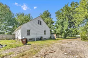 36913 Chestnut Ridge Rd, Lorain, OH 44035 - Photo 17