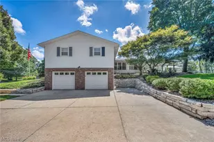 2737 Highline Dr, Mogadore, OH 44260 - Photo 5