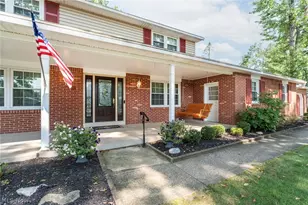 4438 Williamsburg Dr, Canfield, OH 44406 - Photo 3