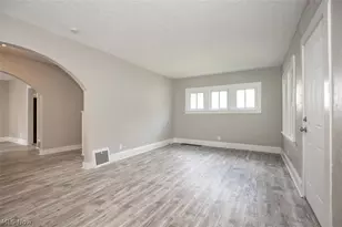 516 Bacon Ave, Akron, OH 44320 - Photo 3