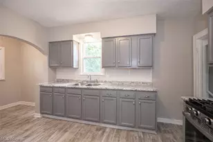 516 Bacon Ave, Akron, OH 44320 - Photo 9