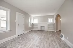 516 Bacon Ave, Akron, OH 44320 - Photo 3