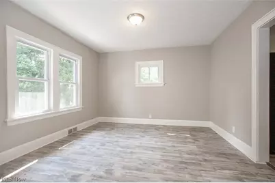 516 Bacon Avenue, Akron, OH 44320 - Photo 11