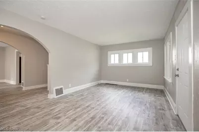 516 Bacon Avenue, Akron, OH 44320 - Photo 3