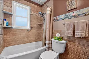 2415 Plum Creek Dr, Roaming Shores, OH 44084 - Photo 19