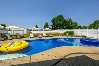 6203 Melody Road NE, Canton, OH 44721 - Photo 11