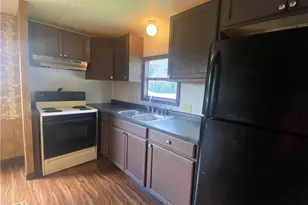 201 Pear St, Bethesda, OH 43719 - Photo 3