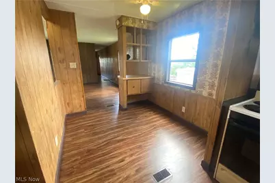 201 Pear Street #23, Bethesda, OH 43719 - Photo 5